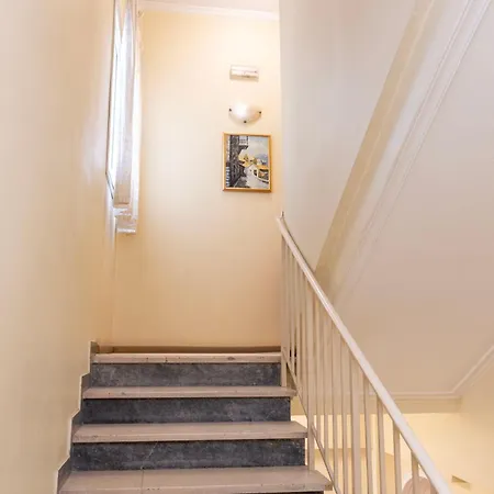 Hermes Xenon Affittacamere