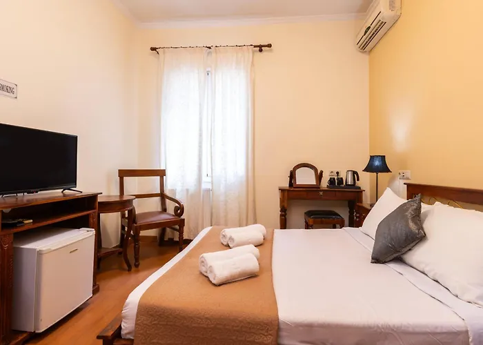 Hermes Xenon Гостевой дом Corfu (city)